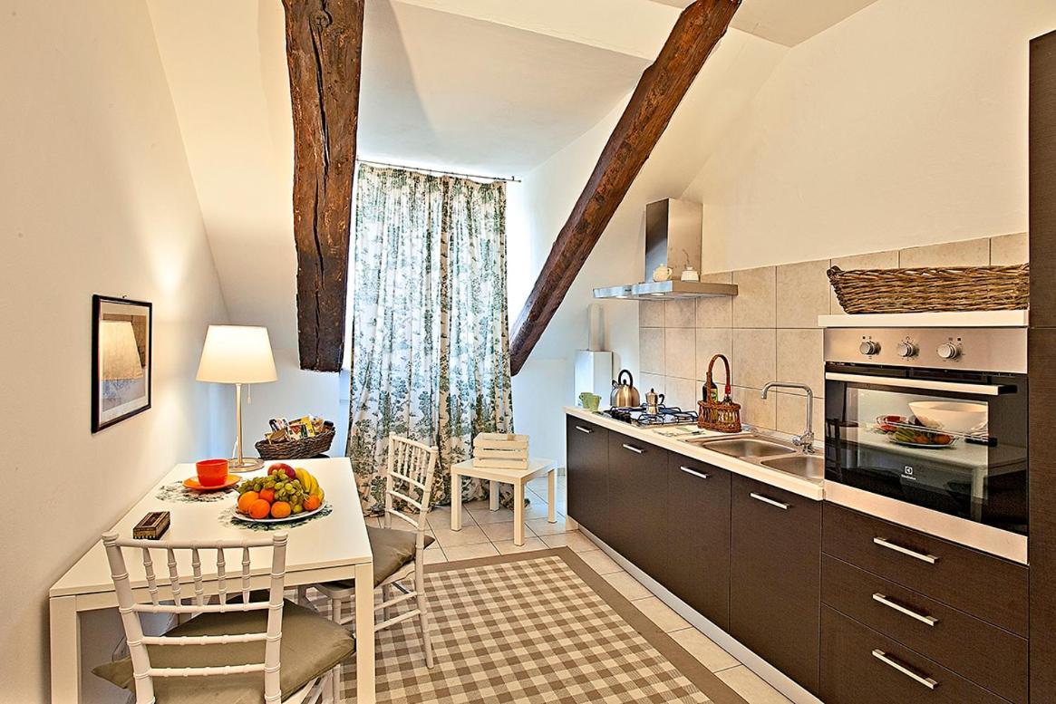 Golden Eagle Apartment Turin Exterior photo