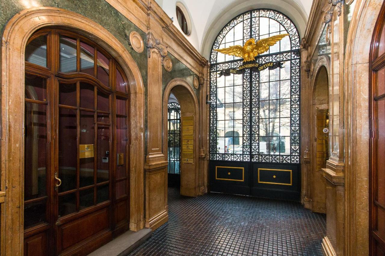 Golden Eagle Apartment Turin Exterior photo